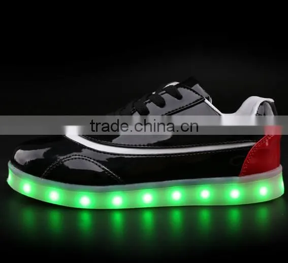 Wholesale Fashion Led Luminous Shoes Night Light Sneaker photo-3