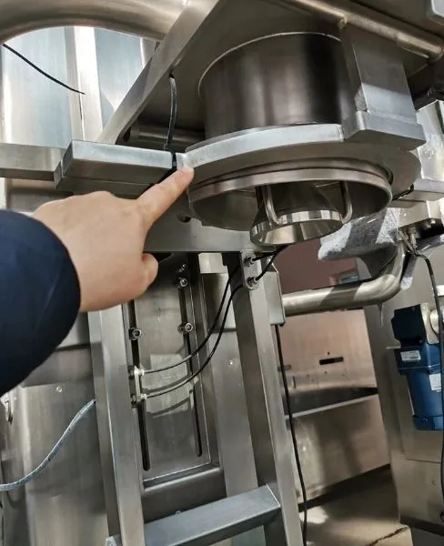 Carbon Black White Carbon Black Automatic 5kg 25kg 30kg 50kg Powder Weighing Bagging Packing Machine