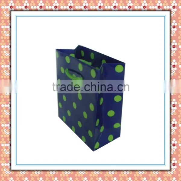 China Supplier Custom Dot Pattern Paper Retail Bags photo-4