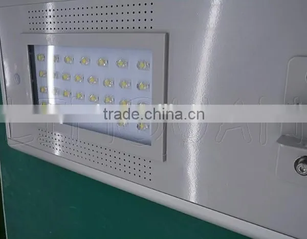 30W SOLAR POWERED LED STREET LIGHT photo-5