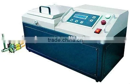 Liquid spraying machine