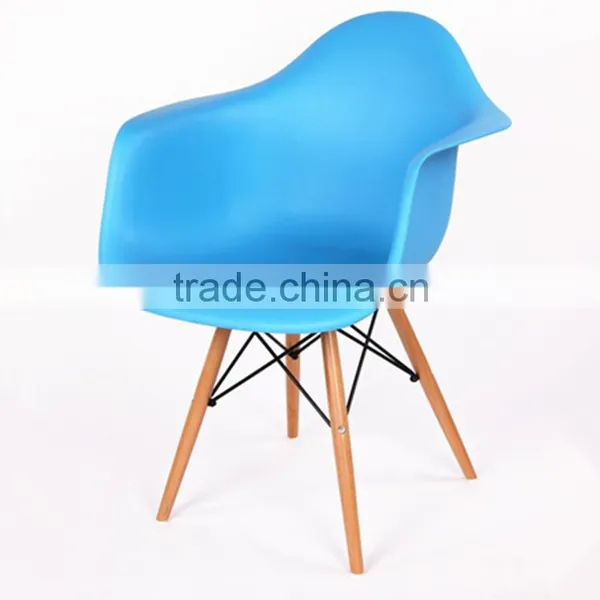 Woodlegs Plastic Dining Arm Chair photo-4