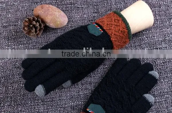 Hotsale Premium Woolen Yarn Knitted Contrast Color Touch Screen Gloves For Boys