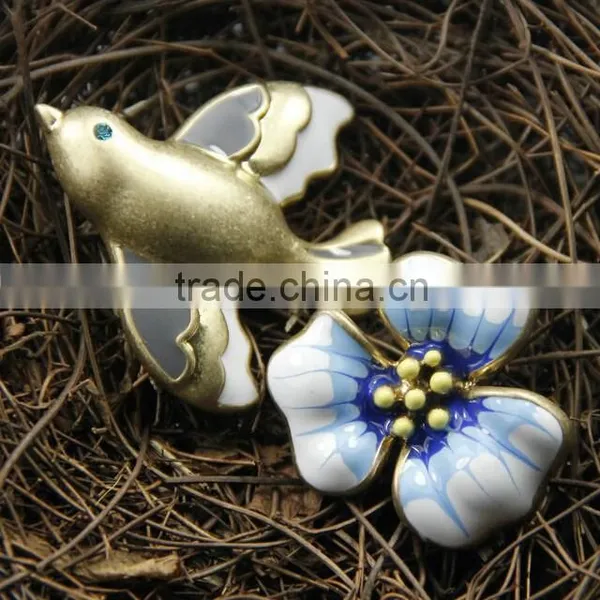 Brass Cooper Wedding Brooch photo-4