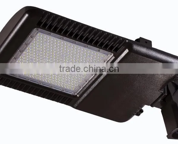China Supplier Competitive Price IP66 130lm/w UL CUL DLC Approved Solar Street Light photo-2