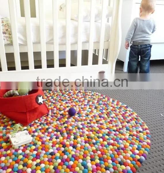 2017 Hot New Products Wholesale China Supplier Eco-friendly Baby Floor Mat Nepal Wool Felt Ball Rug Made in China photo-4