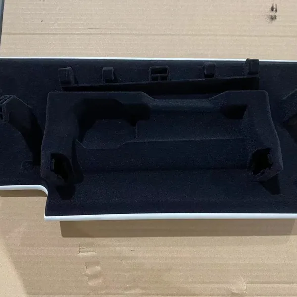Automobile Armrest Box Servo Hot Plate Welding; Reliable and Stable Performance; Jin Changxing Servo Hot Plate Machine. photo-2