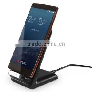 Qi Standard Magnetic Induction Wireless Stand Charger Desktop Wireless Charger photo-3