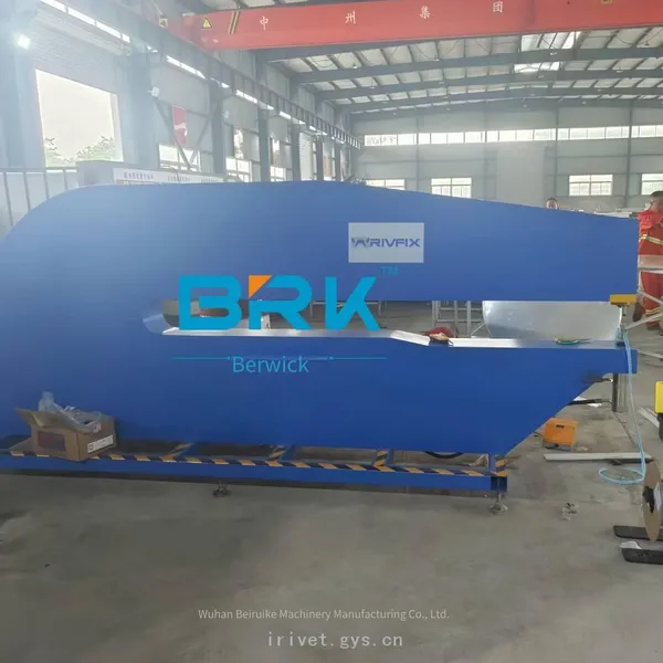 Berrett Traffic Sign Riveting Machine, 2-meter Road Sign Automatic Riveting Machine of This Model, Riveting Technology