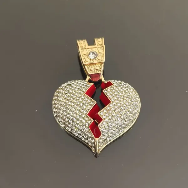 Trendy European And American Style Pink Heart Shaped Jewelry Pendants Fashionable Universal Love Heart Necklace For Men And Wome photo-2