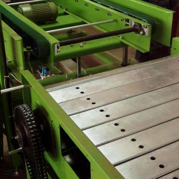 Plate Chain Conveyor - High Efficiency and Energy Saving, Heavy Load Resistance and Wear Resistance, Strong Bearing Capacity