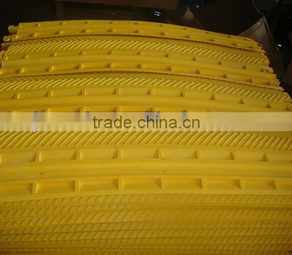 Plastic Single Channel Drop Over Cable Guard photo-3