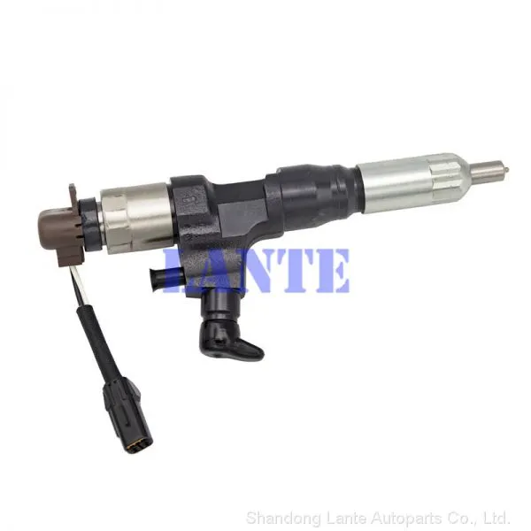 Common Rail Injector 095000-8011 VG1246080051 095000-8100 Vg1096080010 Diesel Injector photo-2