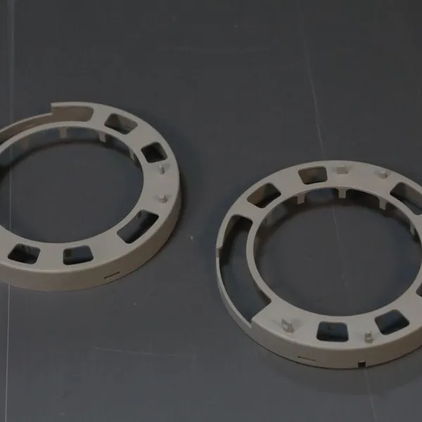 Custom OEM Automotive Plastic Injection Molding Service – 40-120 Ton Clamping, Robotic Arm Extraction, Snap-Fit & Guide Hole Integration photo-2