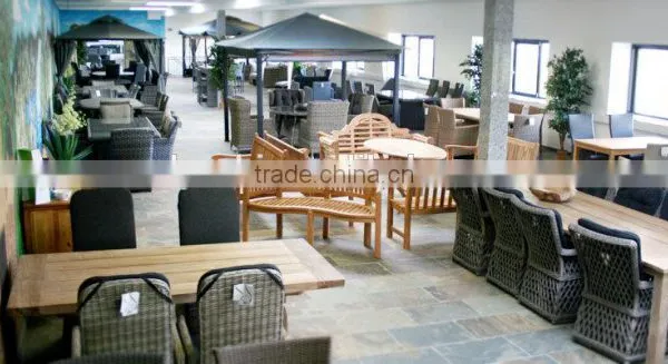 Fashionable Italy Style Outdoor Rattan Coffee Table and Chairs Set Round Wicker Sofa photo-5