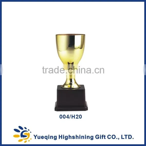 Wholesale Small Students Metal Gold Award Trophy for Sports Gifts