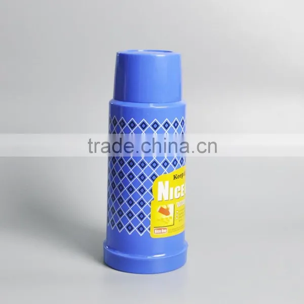 Competitive Price 1.8L Plastic Insulated Thermos With Cup and Side Handle for Sale photo-2