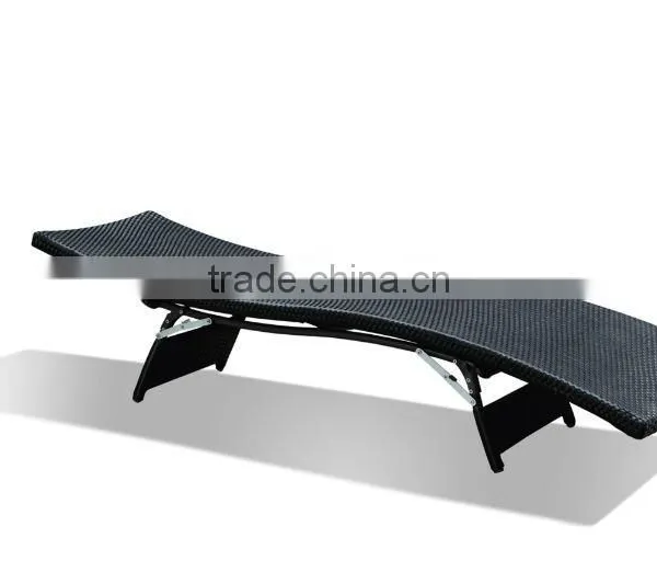ALL WEATHER OUTDOOR RATTAN FOLDABLE SUN LOUNGER photo-4