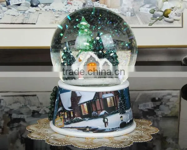 Polyresin Christmas Snow Globe Decoration Snow Globe With Music Box photo-6
