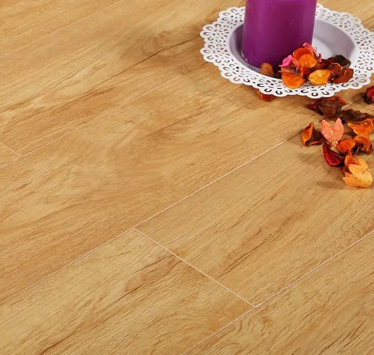 Multi-layer Solid Wood Flooring, Waterproof, Moisture-proof, Wear-resistant, and Specially Designed for Underfloor Heating.v
