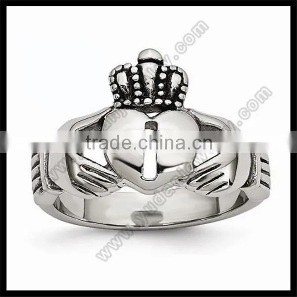 Custom 18k Gold Claddagh Ring photo-2