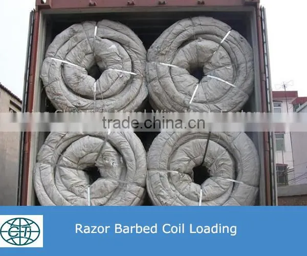 Concertina Galvanized Razor Barbed Wire Coil Fencing photo-5