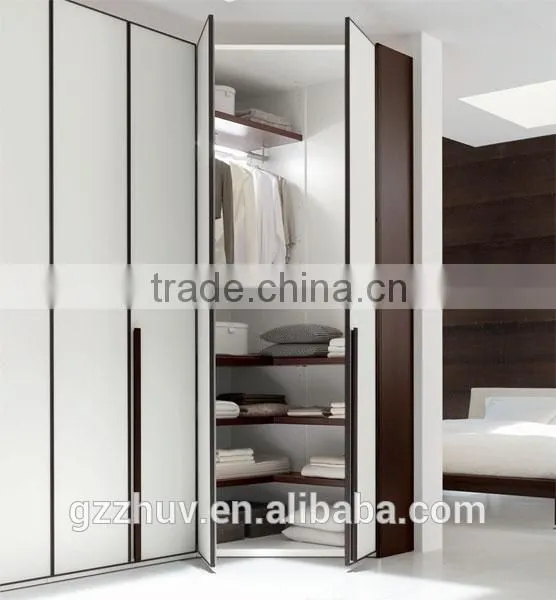 Modern 3 Panel Sliding Closet Doors in Glass photo-5