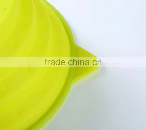 Green Silicone Folding Kitchenware Colander With Handle photo-3