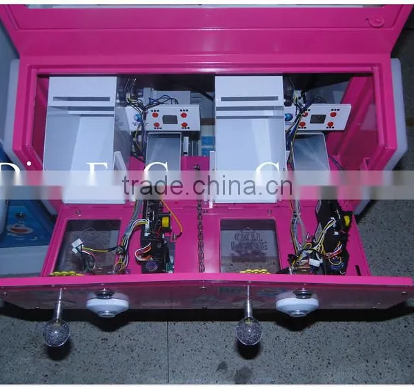 Mini Twins Hot Sale Toy Crane Machine Vending Game Machine Catch Crane Toy Machine photo-3