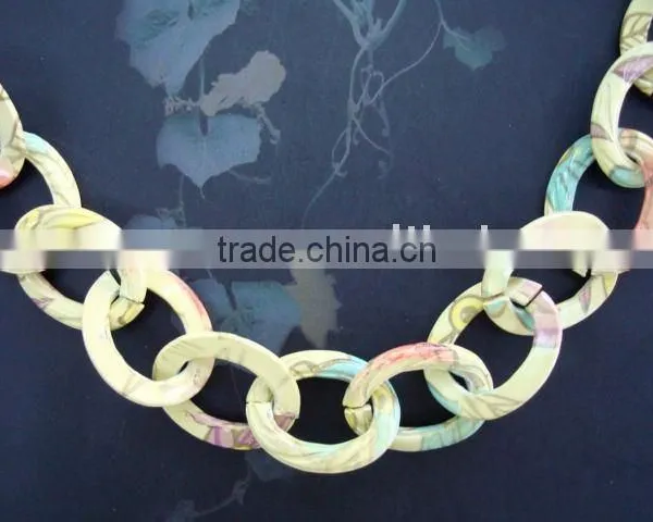 Colorful Chains for Gift Decoration