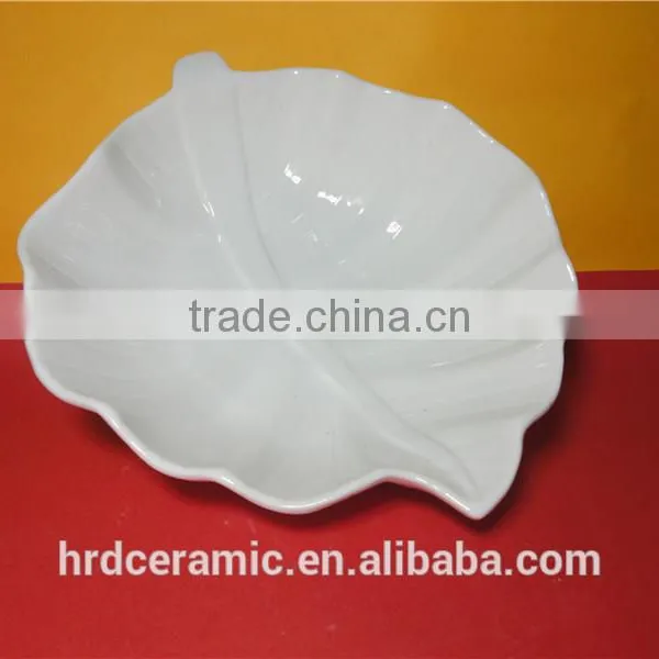 High Quality Star Hotel White Ceramic Large Sized Leaf Shaped Fruit Dish photo-3