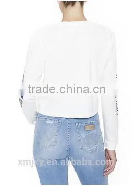 Front on The Sleeve Customized Label Long Sleeve Tee for Woman photo-3