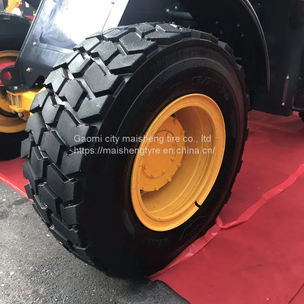 Hercules Semi-solid Forklift/loader Tyre 16/70-20 20.5/70-16 Deep Pattern Tyre photo-2