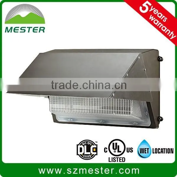UL/DLC Listed Standard Medium Wall Mount Classic LED Wall Pack Luminaire
