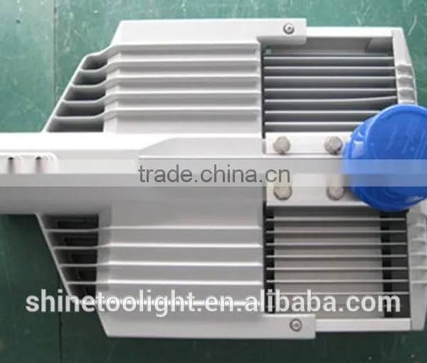 CE RoSH Listed Bright Energy-Saving LED Street Lamp Outdoor Led Lighting photo-5