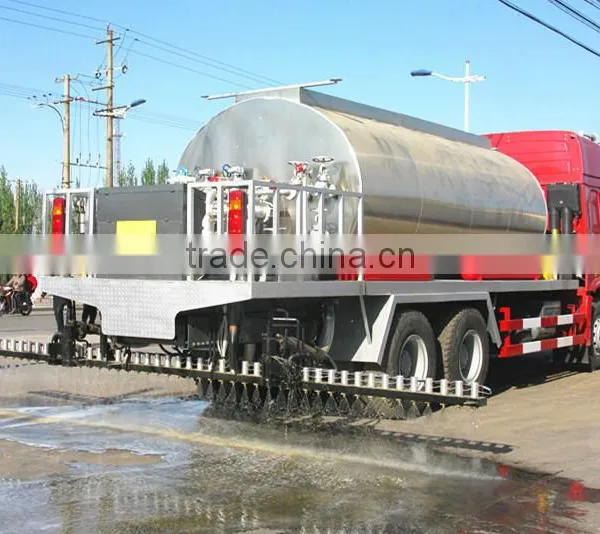 SINOTRUK HOWO 12ton Asphalt Transportation Truck for Sale photo-3