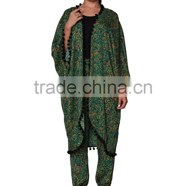 New In Women Long Print Capes For Winter photo-2