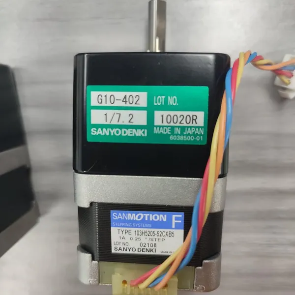 SANYO DENKI Stepper Motor 103H5205-52CXB5 + Reducer G10-402 Original and New