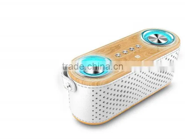 RM2-2 High-end 2*5w Outpower Outdoor Waterproof Bluetooth Speaker Pool With Long Music Playing photo-5