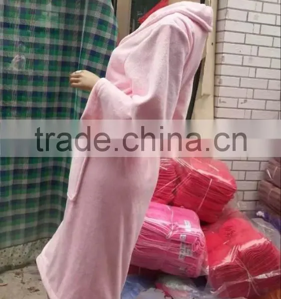 Gaoyang Factory Cheap Microfiber Bath Robe With Hair-drying Cap photo-2
