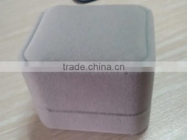 Best Quality for the Beauty Top Grade Velvet Jewelry Ring Box photo-3