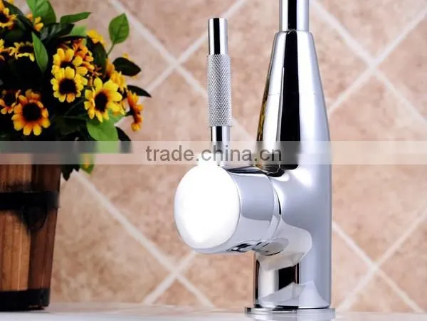 2015 New Design to Faucet_dolphin Faucet_very Cheap Faucet for Kitchen photo-3