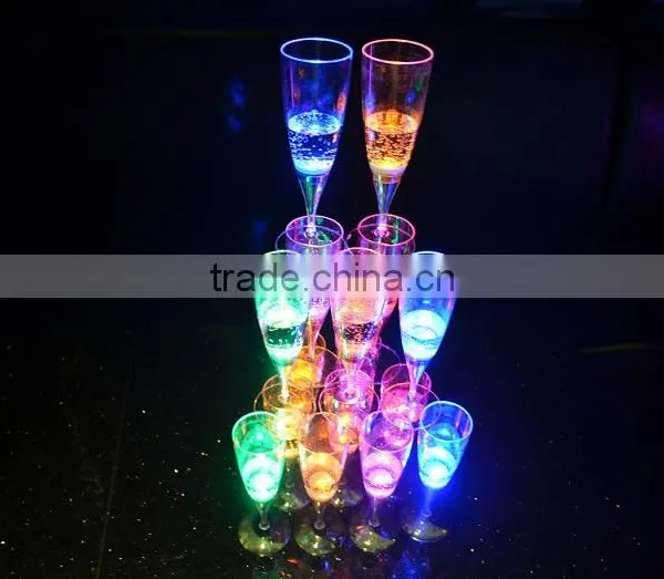Multi-color Optional Promotional Liquid Active LED Light Champagne Glass With FDA Food Grade photo-2