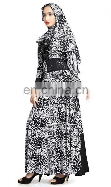 2017 Stylish Dubai Casual Wear Abaya Burkha With Foral Embroidery And Black Diamond Stone Work photo-3