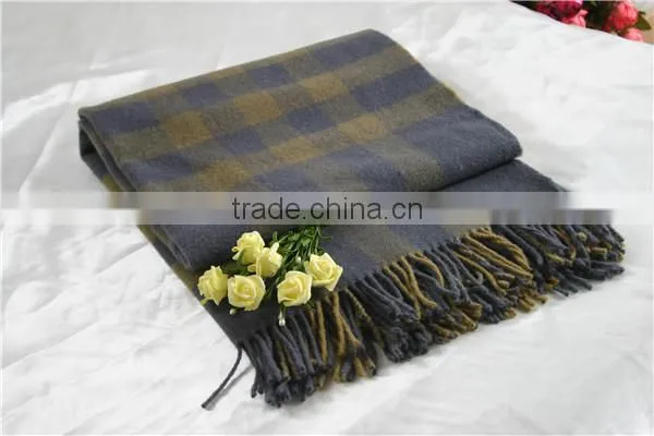 Tassel Design Throw photo-2