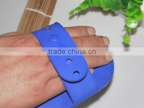 China Factory Sale Dog Pet Rubber Grooming Comb as Seen on tv photo-5