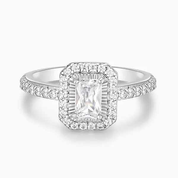 Shining Star Jewelry Fashionable 0.8ct Moissanite Emerald Cut Halo Ring Women