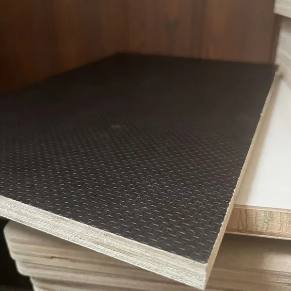 Black Mesh Anti-slip Film Faced Plywood Waterproof Poplar Plywood For Stage Floor Truck Cargo Floor photo-2