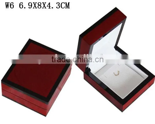 W1034ES Elegant Lacquer Earing Woonden Gift Packaging Box Velvet Lining photo-3
