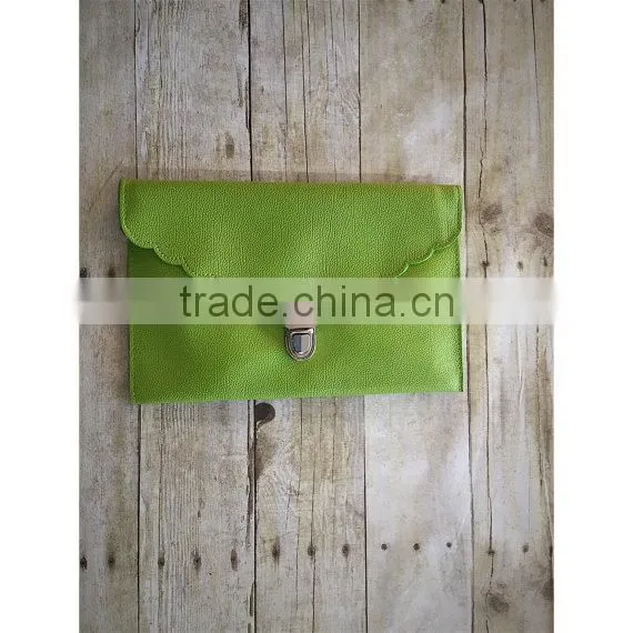 Monogrammed Crossbody Clutches For Valentine's Gifts photo-2